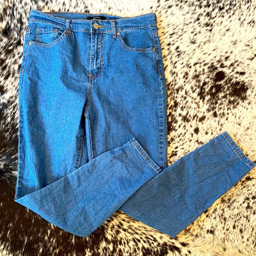 Forever 21 mom jeans, new condition, sz 28